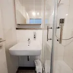 Apartamento Come4stay - Modern - Parkplatz By Interhome *