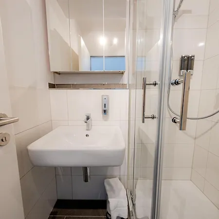 Appartement Come4stay - Modern - Parkplatz By Interhome *