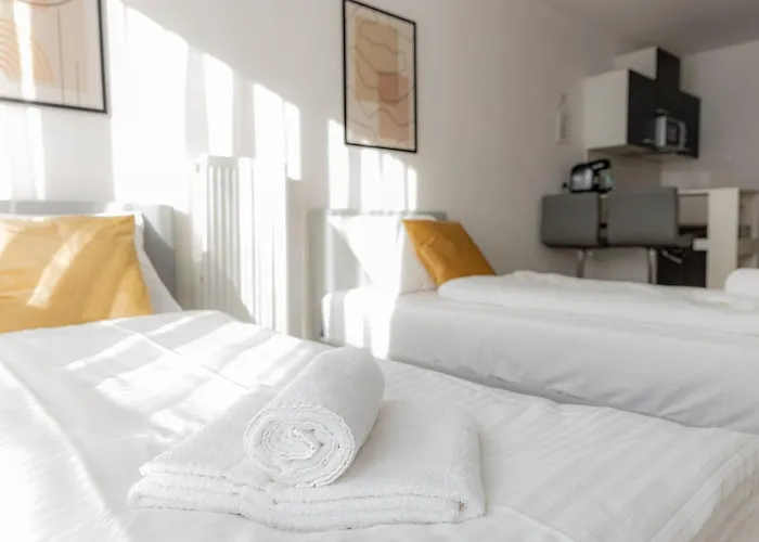 Appartamento Come4stay - Modern - Parkplatz By Interhome *