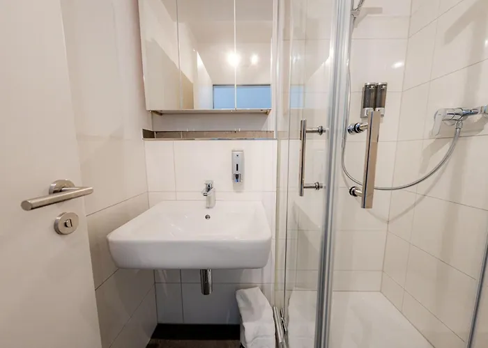 Appartamento Come4stay - Modern - Parkplatz By Interhome *
